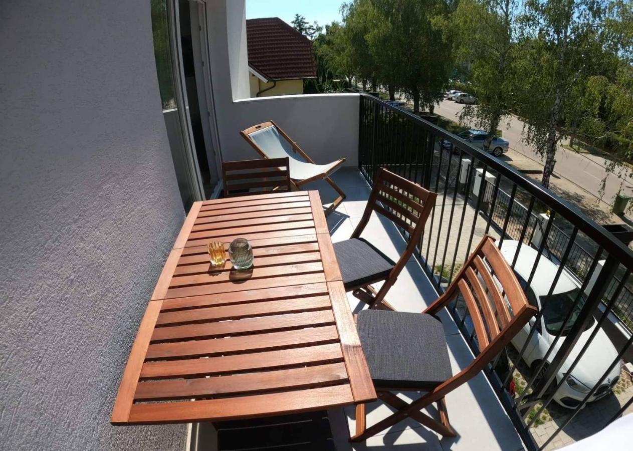 Azurro Apartment Siofok Luaran gambar