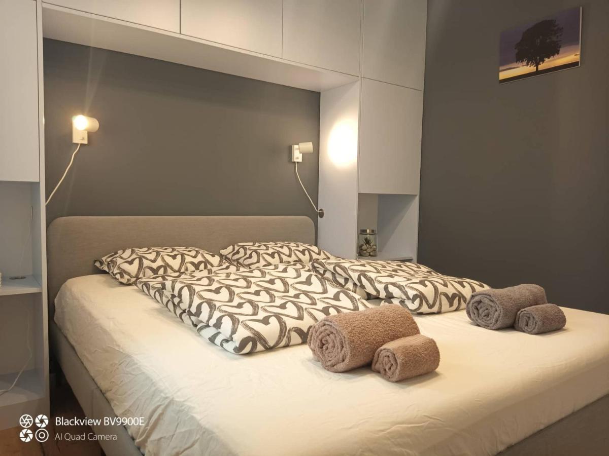 Azurro Apartment Siofok Luaran gambar